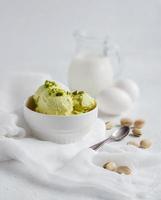 pistachio ice cream photo