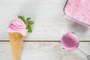 Close up berry ice cream photo