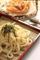 comida japonesa, fideos udon foto