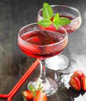 Red Cocktails with Mint and Strawberries