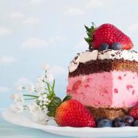 Cake with strawberry photo