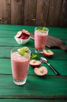 Nectarine smoothie with mint