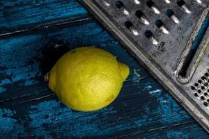 limón y rallador