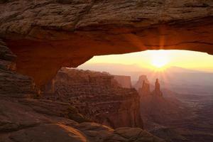Sunburst at Mesa Arch