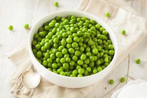Organic Steamed Fresh Green Peas photo
