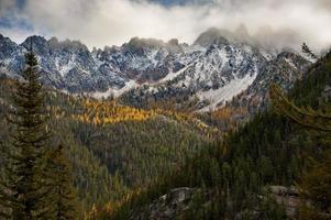 North Cascade Mountain Range photo