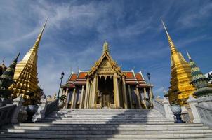 Prasart Phra Thep Bidorn