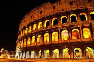 Coliseo de noche, Roma Italia