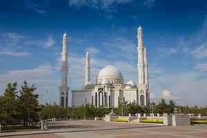 Mezquita Yeni Cami en Astsana, Kazajstán