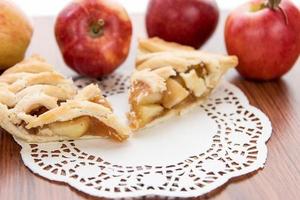 fresh baked sliced apple pie photo