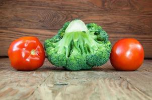 Broccoli and tomatoes photo