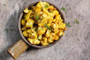 Baked cauliflower with indian spices