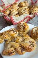 Baked rolls with sesame photo