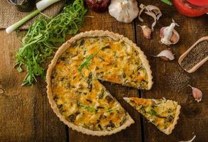Cheese Quiche with chicken, arugula and mushrooms