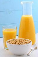 delicioso y saludable cereal de nueces con miel