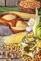 maíz con sémola polenta y aceite de maíz foto