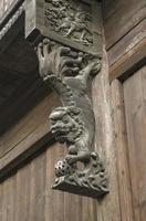 antigua escultura del león foo en china foto