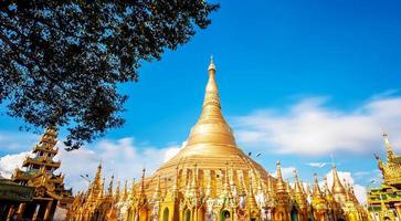 Shwedagon pagoda in Yagon, Myanmar