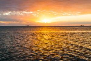 puesta de sol en miami beach foto