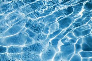 Textura de foto de fondo de agua de piscina azul profundo