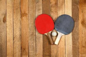 paleta de ping pong y pelota