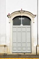 Italia Lombardía en la antigua iglesia de milano puerta paveme foto