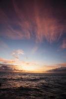 puesta de sol del océano índico foto