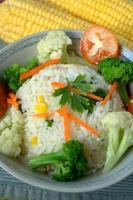 arroz frito con vegetales variados