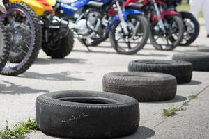 neumáticos y motocicletas foto