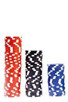 fichas de póker coloridas del casino foto