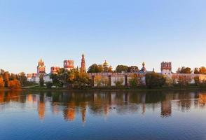 panorama del convento novodevichiy en moscú rusia