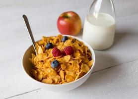 Cornflakes in a bowl photo