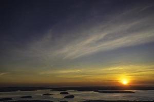 amanecer sobre las islas puercoespín en maine foto