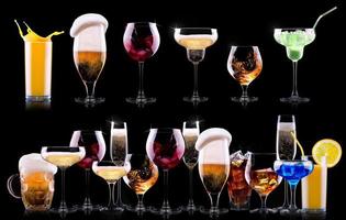 conjunto de bebidas alcohólicas diferentes foto