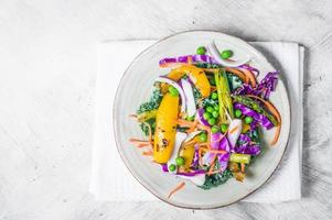 Salad with grilled vegetables