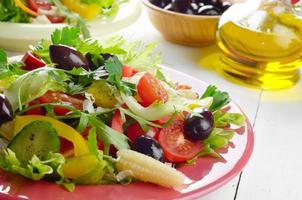 ensalada orgánica fresca de vegetales saludables