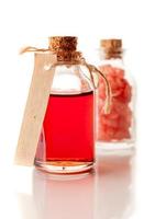 aceite esencial de aromaterapia y sal marina para spa y masajes