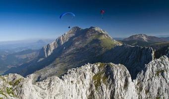 Paragliders in Urkiola photo