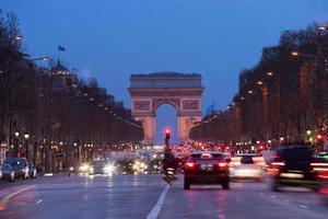 Paris, Champs-Elysees, Arc de triomphe photo