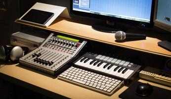 espacio de trabajo de grabación de estudio de música digital