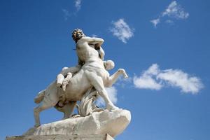 París - estatua de centauro