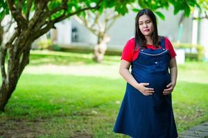 embarazo, maternidad y nueva familia foto