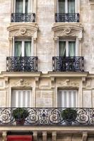 fachada tradicional en paris foto
