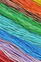 cables multicolores en redes de computadoras foto
