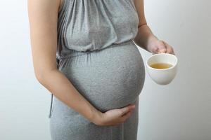 beber té durante el embarazo