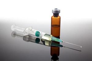 Syringe and vaccine