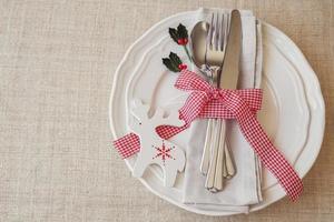 Christmas table place setting, holidays copy space background, s