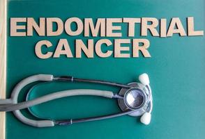 cáncer de endometrio de palabra de estilo retro escrito con alfabetos foto