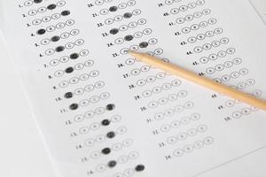 formulario de prueba estandarizado con respuestas burbujeadas