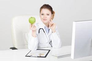 Nutritionist Doctor photo
